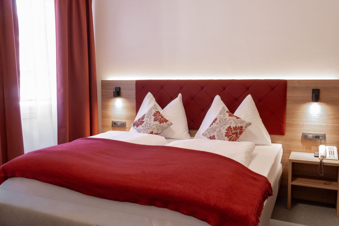 Moderne und geräumige Zimmer im Thermenhotel Krone in Bad Gastein